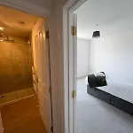 Alma Vale Flat 1b Apartman *